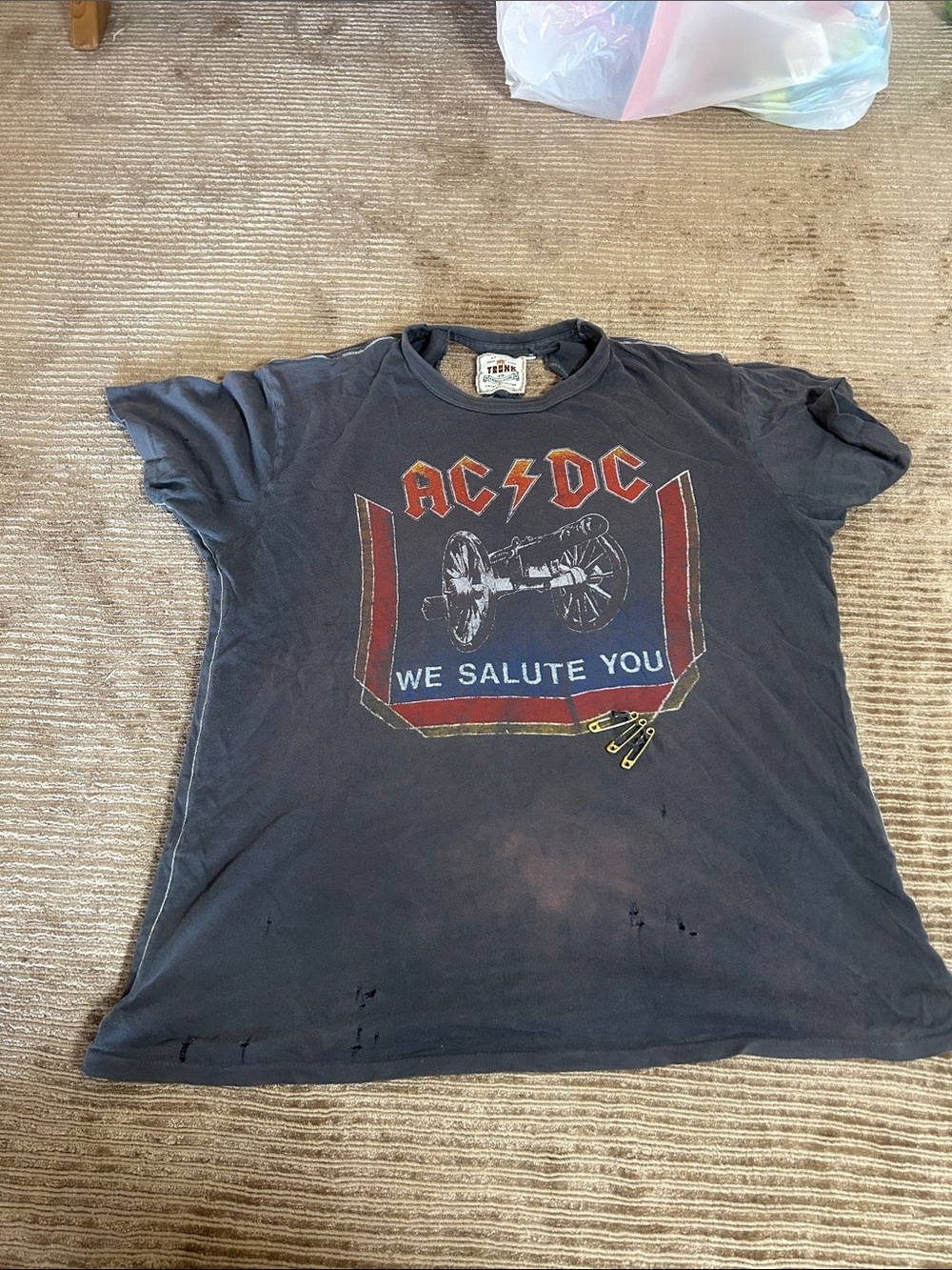 VTG AC/DC distressed paper thin single-stitch graphic tee band tee Cochella S